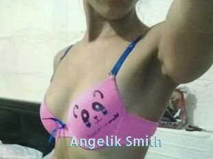 Angelik_Smith