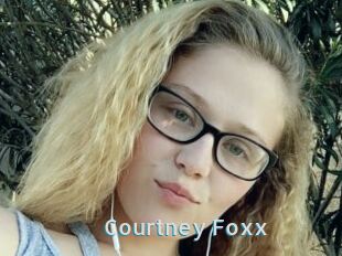 Courtney_Foxx