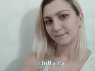 Holly_Ly