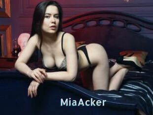 MiaAcker