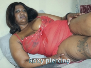 Roxy_piercing