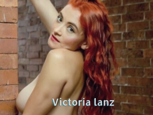 Victoria_lanz